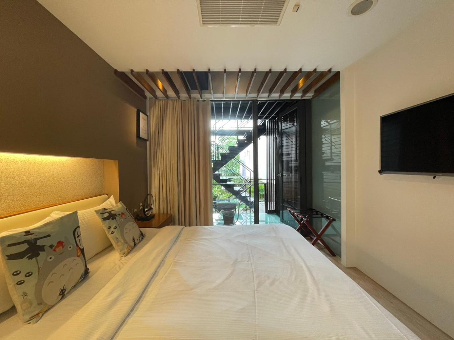 Bed and Breakfast Timing House Юйчи Экстерьер фото